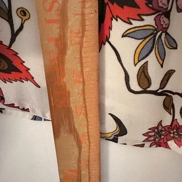 LOFT M white shabby chic V neck lace detail colorful floral lightweight blouse - Picture 12 of 13